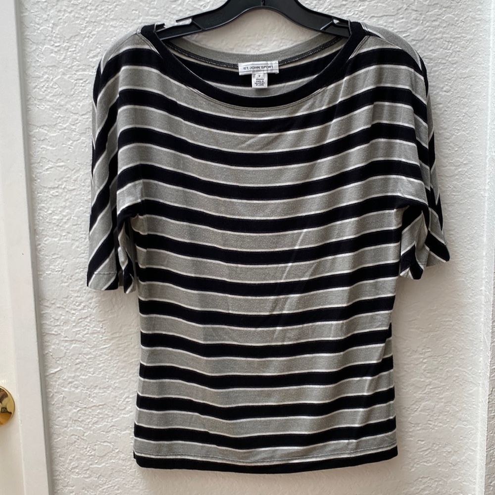 St. John sport T-shirt